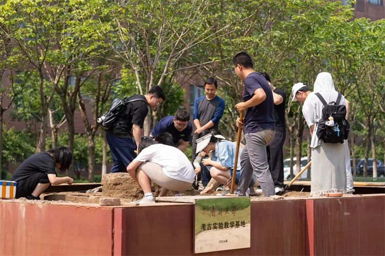 国内考古工地研学活动视觉