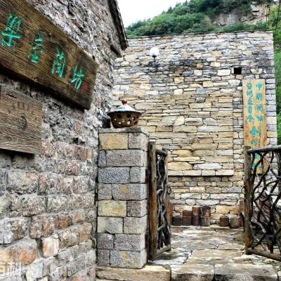 淄博市在堂鱼盘艺术博物馆照片与代表馆藏