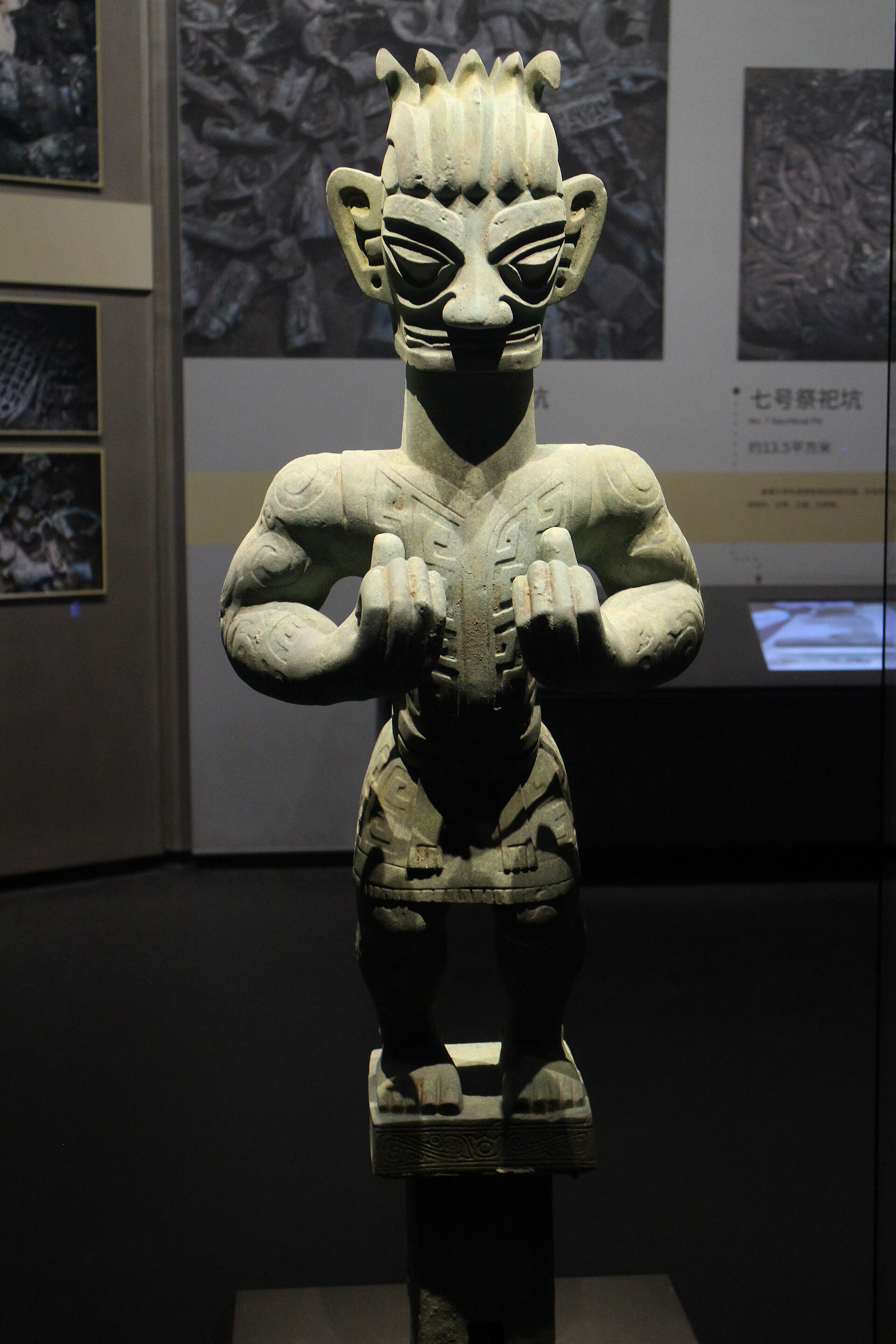 三星堆博物馆新馆青铜人像展陈