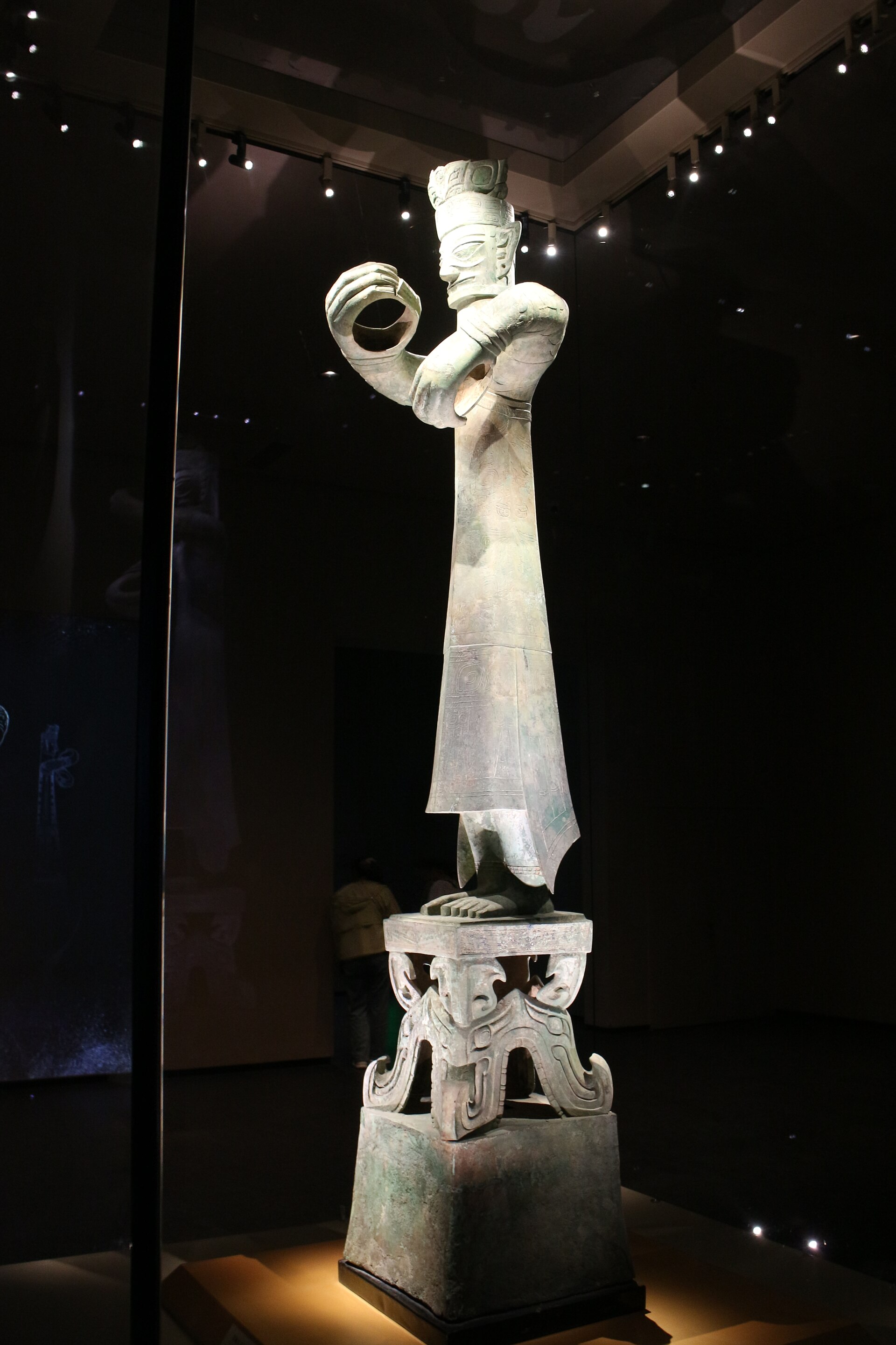 三星堆博物馆新馆青铜大立人展陈