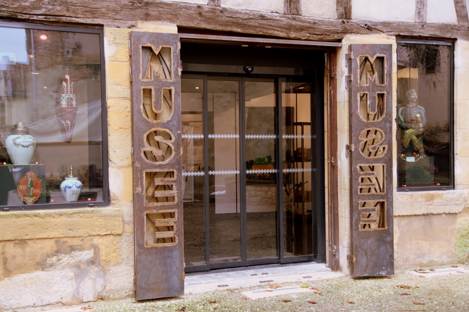 Musée du Tabac照片与代表馆藏